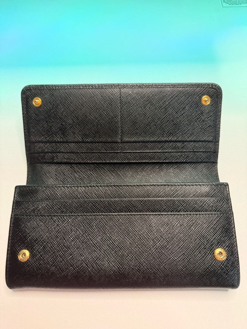 Prada Black Saffiano Leather Bow Wallet with Gold Logo - Picture 4 of 8